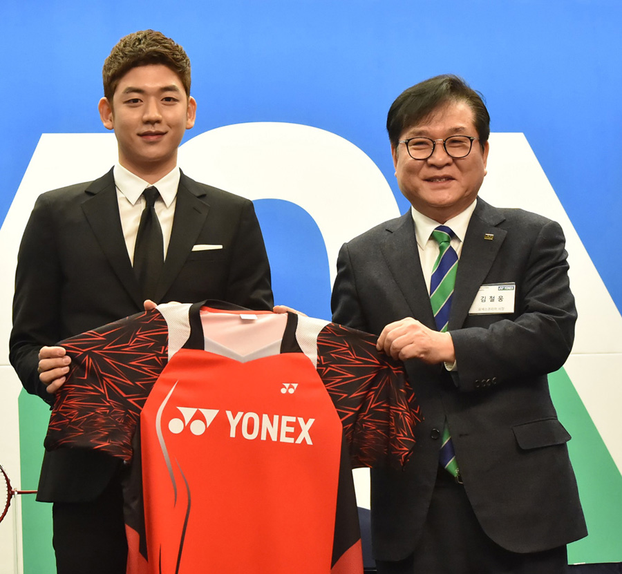 イ・ヨンデさん LEE Yong Dae YONEX サイン色紙 韓国バドミントンの